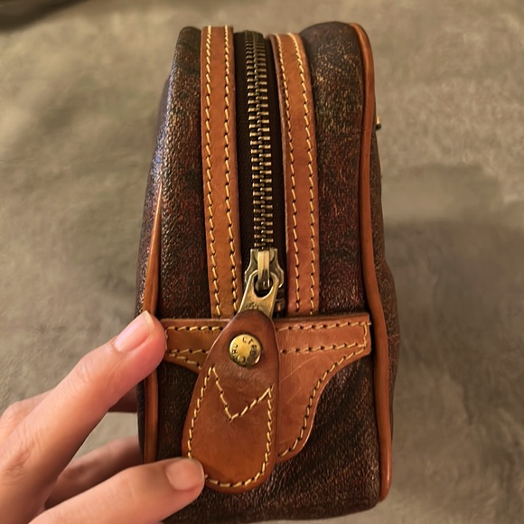 Vintage Etro Pouch in Classic Paisley and Leather - Picture 5 of 13